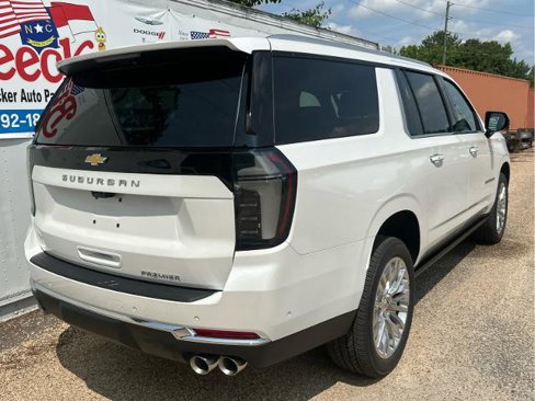 New 2025 Chevrolet Suburban Premier image 3