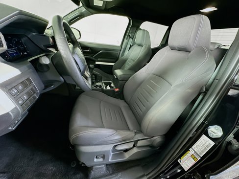 Used 2024 Toyota Tacoma TRD Off-Road image 13