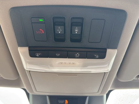 Used 2022 Nissan Rogue Platinum w/ Head-Up Display Package image 34