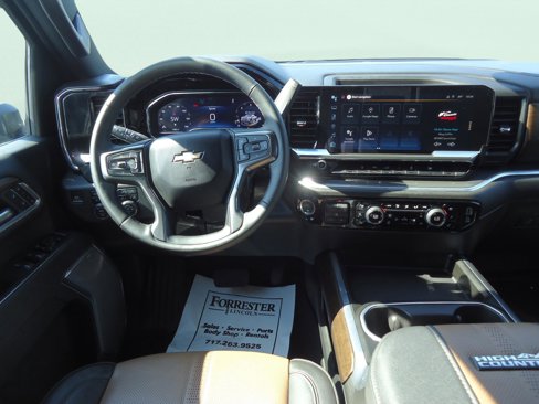 Used 2025 Chevrolet Silverado 2500 High Country image 13