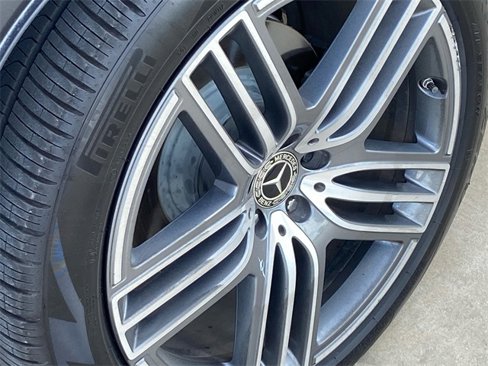 Used 2025 Mercedes-Benz GLS 450 4MATIC image 9