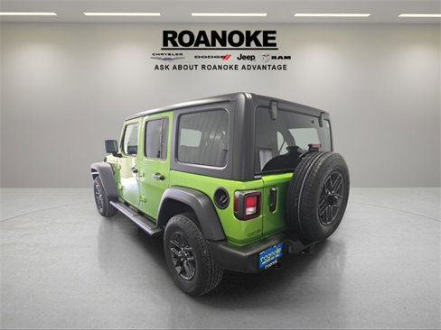 Used 2025 Jeep Wrangler Sport S image 6