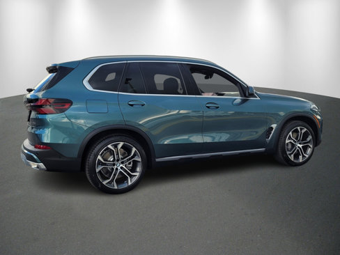 Used 2026 BMW X5 xDrive50e w/ Executive Package image 7