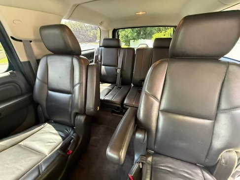 Used 2011 GMC Yukon XL Denali image 34