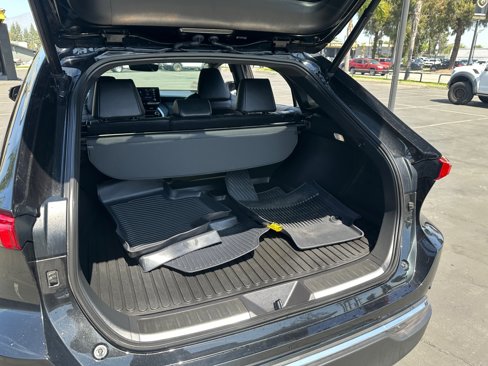 Used 2021 Toyota Venza XLE image 21