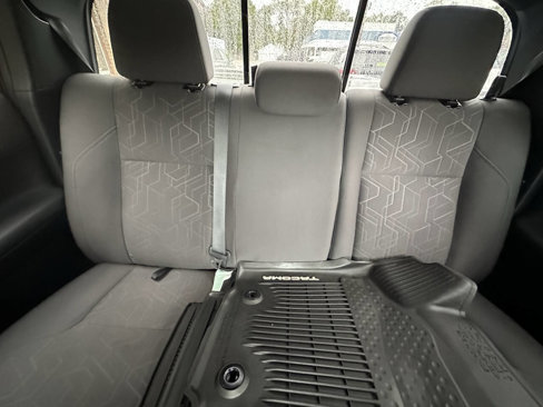 Used 2017 Toyota Tacoma TRD Sport image 19