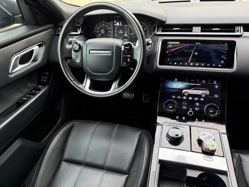 Used 2020 Land Rover Range Rover Velar R-Dynamic S image 17