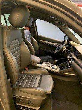 Used 2023 Alfa Romeo Stelvio Veloce image 47