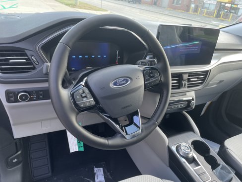 New 2026 Ford Escape SE image 11