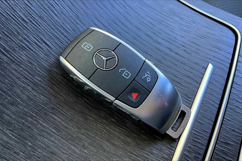 Used 2022 Mercedes-Benz GLC 300 image 14