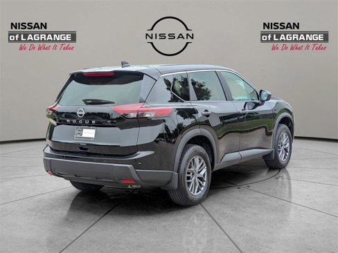 New 2026 Nissan Rogue S image 5