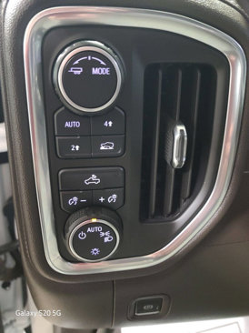 Used 2020 Chevrolet Silverado 1500 LT w/ All-Star Edition image 27