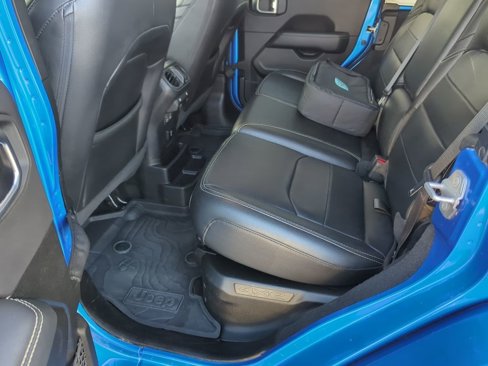 Used 2022 Jeep Wrangler Unlimited Sahara w/ Cold Weather Group image 41