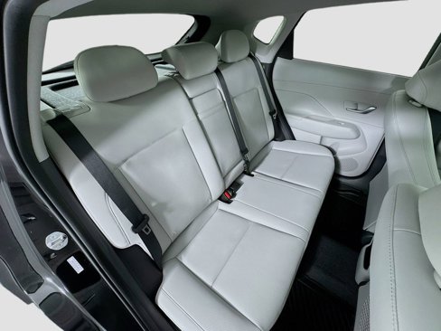 Certified 2024 Hyundai Kona Limited image 30