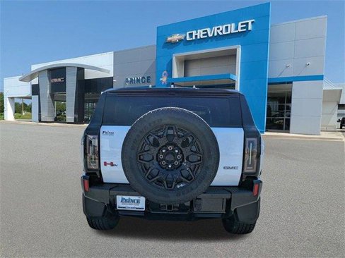 New 2026 GMC Hummer EV 2X image 7