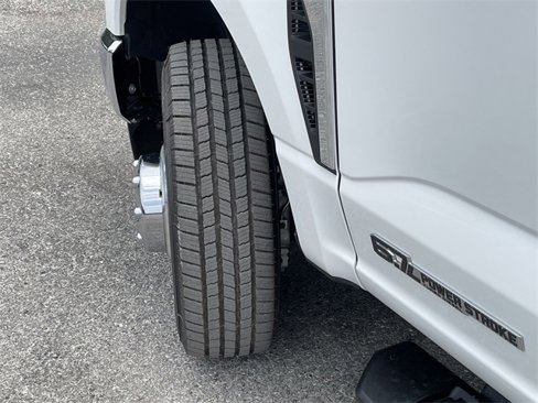 New 2025 Ford F350 Lariat image 38