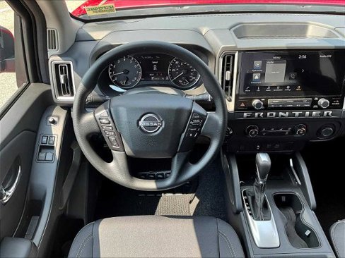 Certified 2025 Nissan Frontier SV image 17