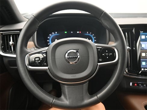 Used 2024 Volvo V90 B6 Cross Country Ultimate image 25