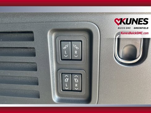 New 2026 Buick Enclave Sport Touring w/ Power Package image 17