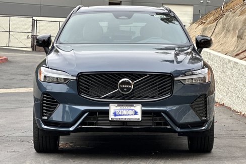 New 2026 Volvo XC60 T8 Plus w/ Climate Package image 3