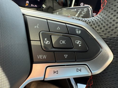 New 2025 Volkswagen GTI SE image 16