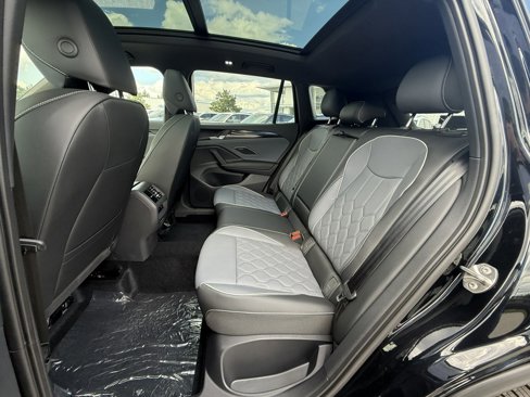 New 2025 Volkswagen Tiguan SEL R-Line image 20