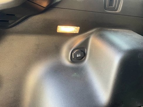 Used 2019 Jeep Cherokee Limited image 48
