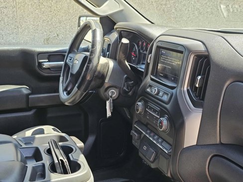 Used 2020 Chevrolet Silverado 1500 Custom w/ Custom Value Package image 17