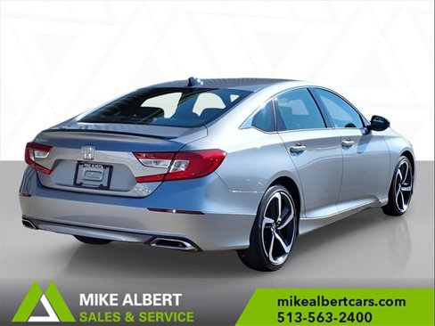 Used 2022 Honda Accord Sport image 4