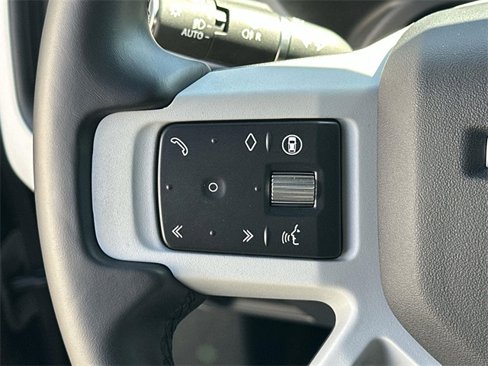 Used 2024 Land Rover Defender 110 SE image 36