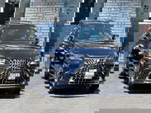 Used 2022 Lexus ES 300h image 3