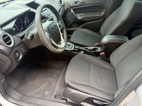 Used 2019 Ford Fiesta SE image 9