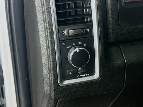 Used 2024 RAM 1500 Classic Warlock image 16