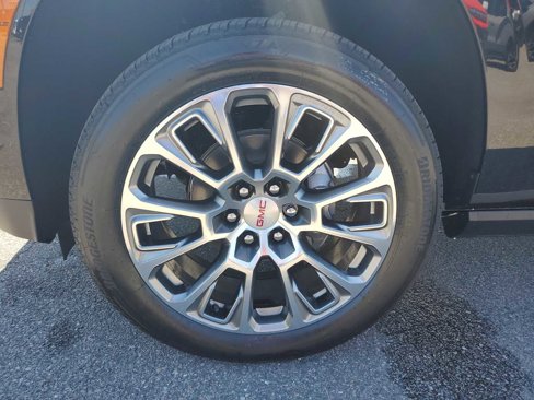 New 2025 GMC Yukon Denali w/ Denali Reserve Package image 34