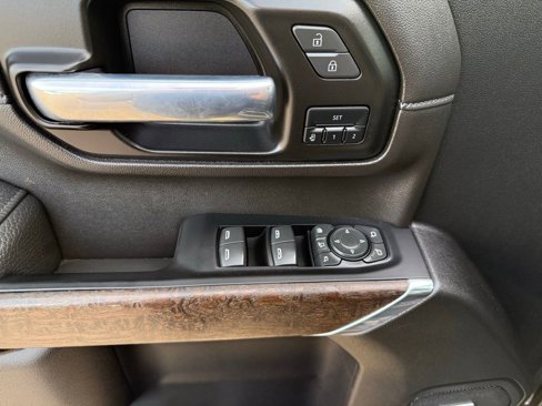 Used 2022 GMC Sierra 2500 Denali image 11
