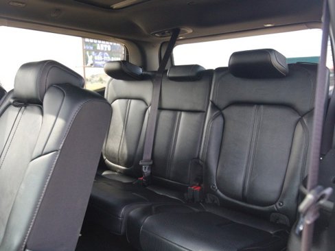Used 2024 Jeep Wagoneer Series II image 31