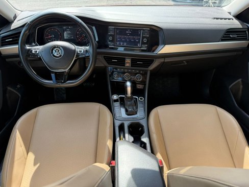 Used 2019 Volkswagen Jetta SE image 15