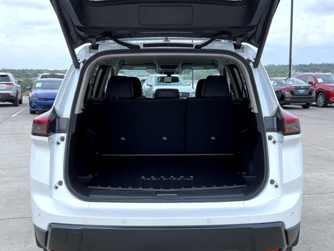 New 2026 Nissan Rogue SV image 10