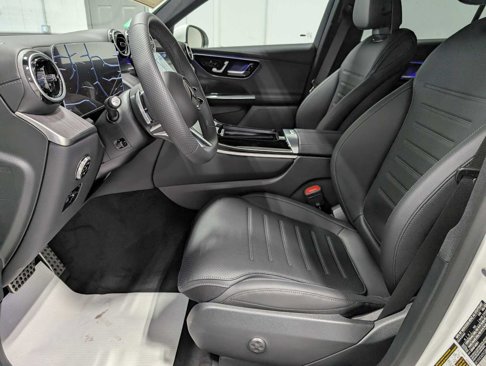 New 2025 Mercedes-Benz GLC 350e 4MATIC image 4