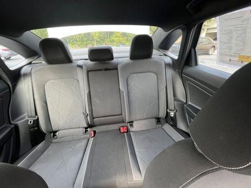 Used 2025 Volkswagen Jetta Sport image 31