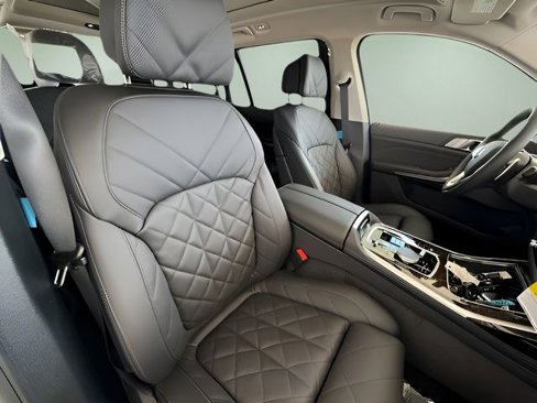 Used 2026 BMW X7 xDrive40i image 27