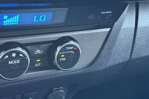 Used 2021 Toyota Tacoma TRD Off-Road image 29