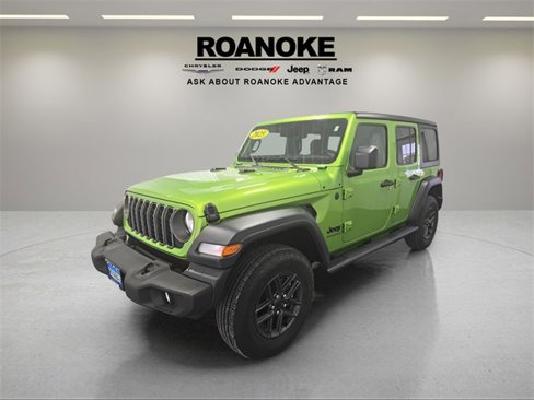 Used 2025 Jeep Wrangler Sport S image 1