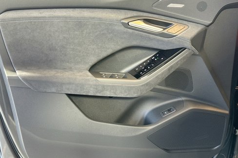 New 2025 Audi SQ6 e-tron Premium Plus image 15