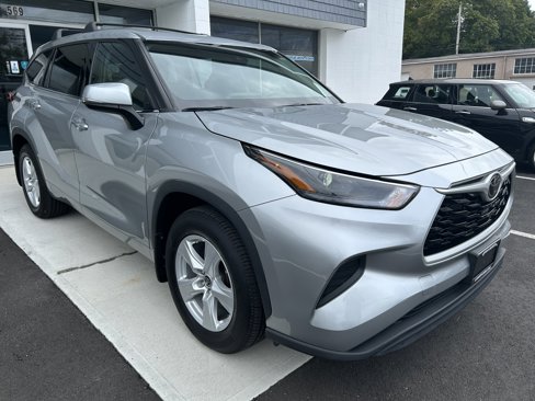 Used 2022 Toyota Highlander L image 1