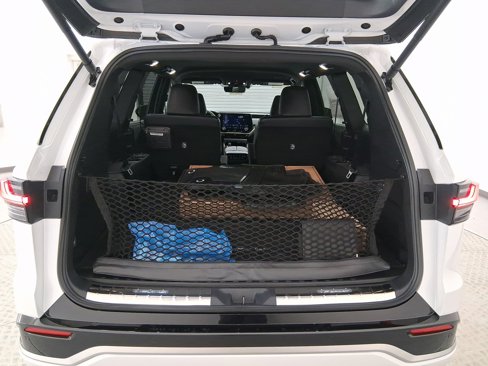 New 2026 Lexus TX 500h AWD image 25