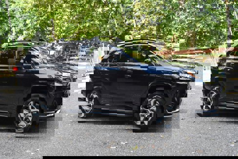 Used 2023 Toyota RAV4 SE image 11