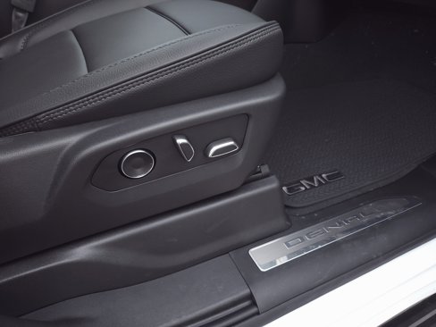 New 2025 GMC Sierra 3500 Denali w/ Denali Reserve Package image 42