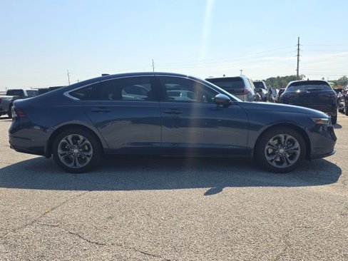 Used 2025 Honda Accord EX-L image 6