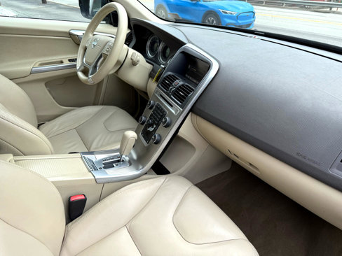 Used 2012 Volvo XC60 T6 image 15